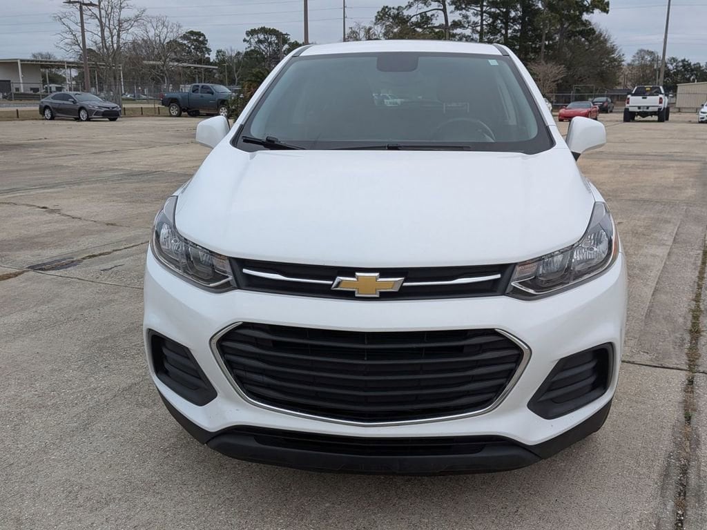 Used 2022 Chevrolet Trax LS with VIN KL7CJNSM1NB522457 for sale in Pascagoula, MS