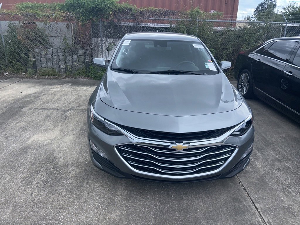 2025 Chevrolet Malibu 1LT photo 2
