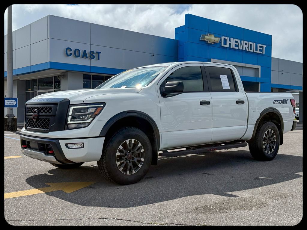 2024 Nissan Titan PRO-4X 4X4 Crew Cab's photo