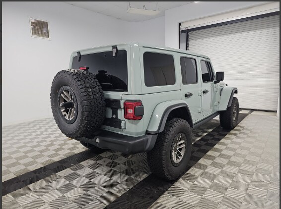 2024 Jeep Wrangler Rubicon 392 photo 2