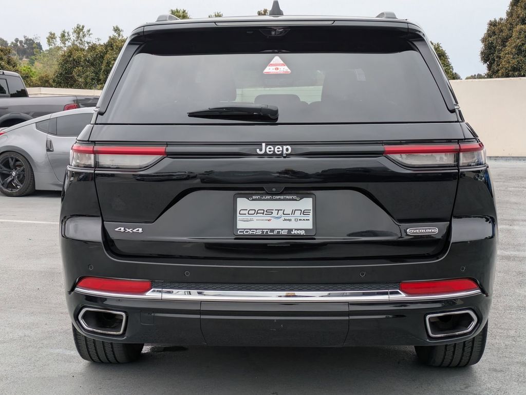2022 Jeep Grand Cherokee Overland photo 3