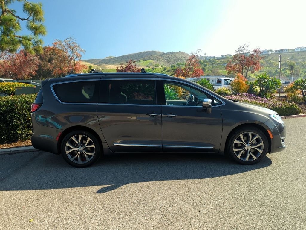 Certified 2019 Chrysler Pacifica Limited Van Passenger Van