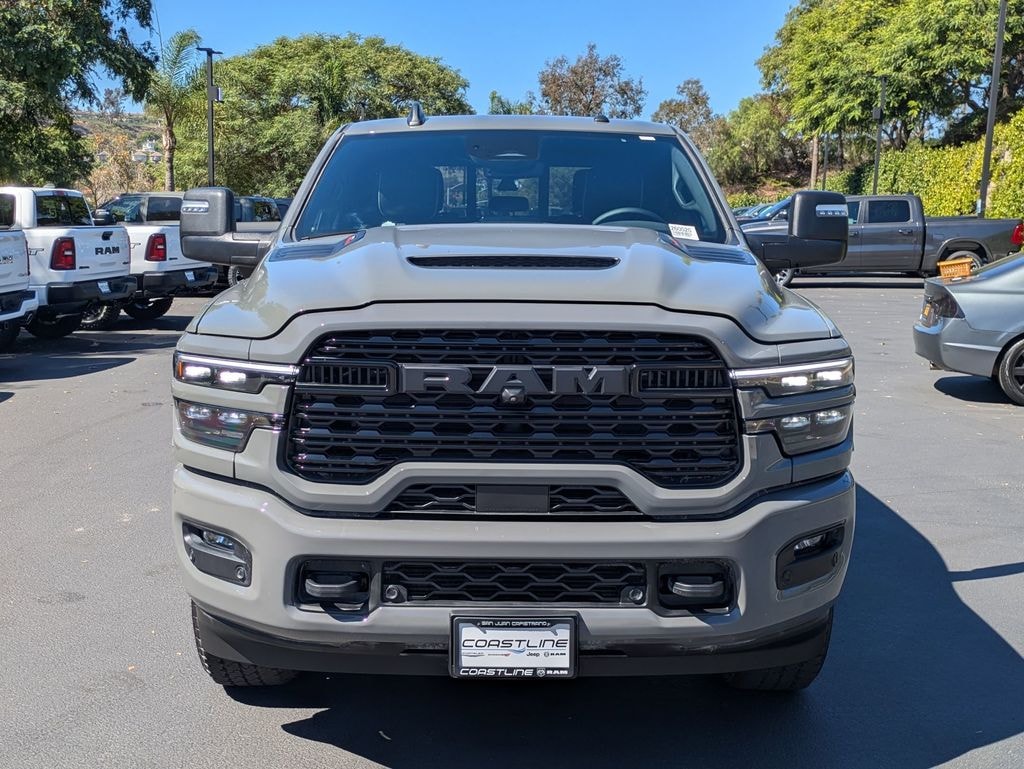 New 2026 Ram 2500 LIMITED CREW CAB 4X4 6'4 BOX Pickup