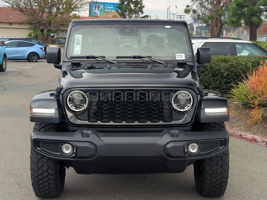 New 2025 Jeep Gladiator WILLYS 4X4 Pickup