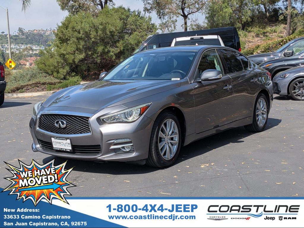 2015 INFINITI Q50 Base