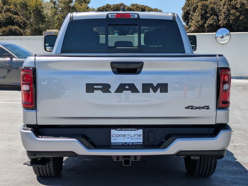 2025 Ram 1500 Tradesman photo 3