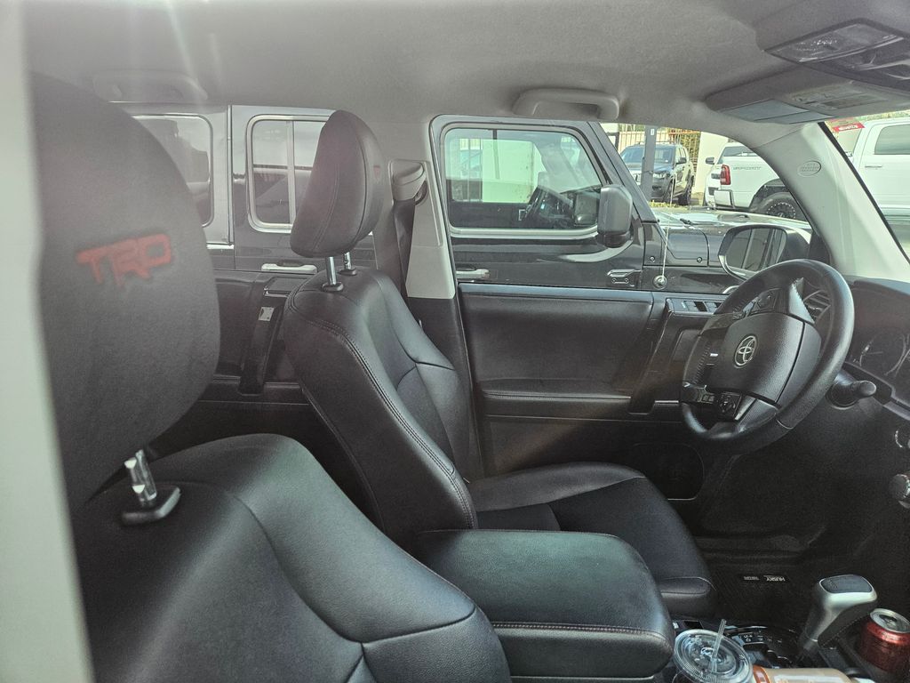 2020 Toyota 4Runner Base photo 3