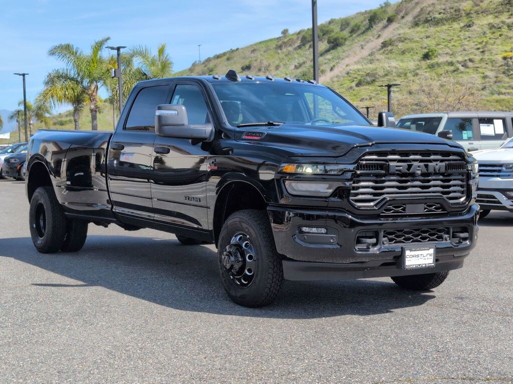 New 2026 Ram 3500 BIG HORN CREW CAB 4X4 8' BOX Pickup