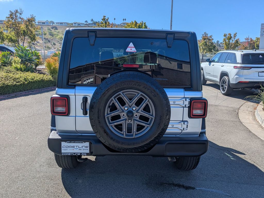 2024 Jeep Wrangler Sport photo 3