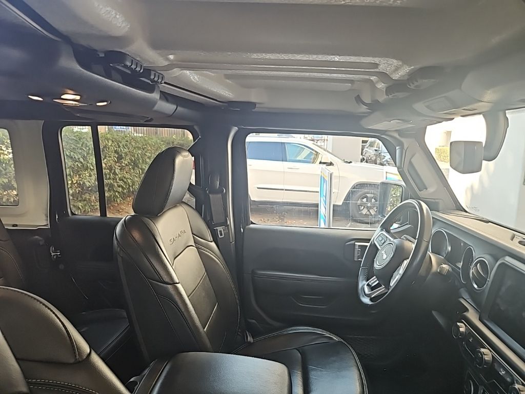 2022 Jeep Wrangler Unlimited Sahara 4xe photo 2