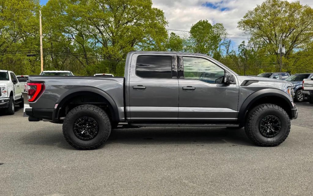 2023 Ford F-150 Raptor photo 4