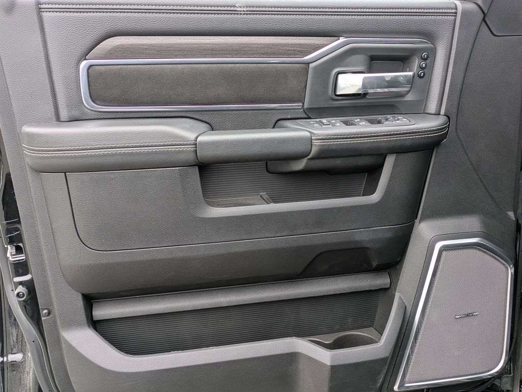 2025 RAM 2500 Laramie - Photo 10