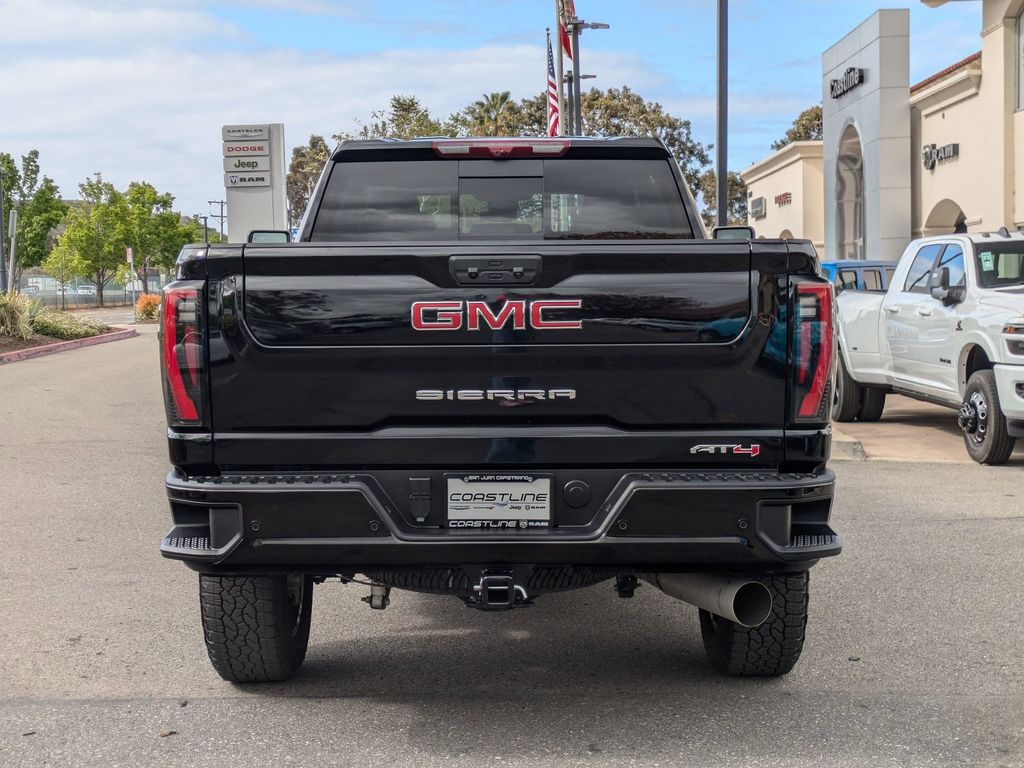 2025 Gmc Sierra 2500 HD AT4 photo 3