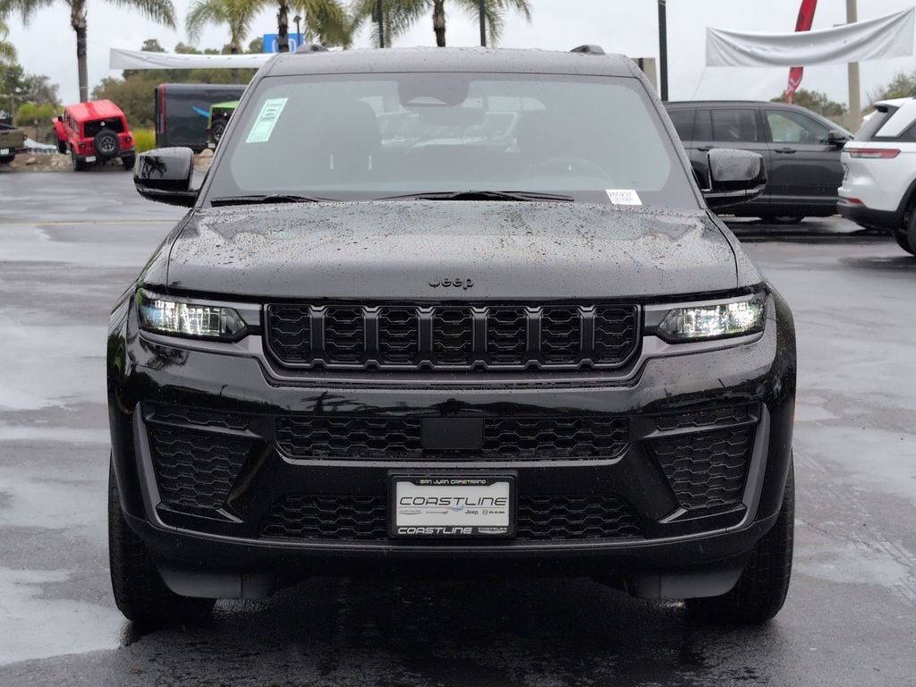 New 2026 Jeep Grand Cherokee LAREDO ALTITUDE 4X4 Sport Utility