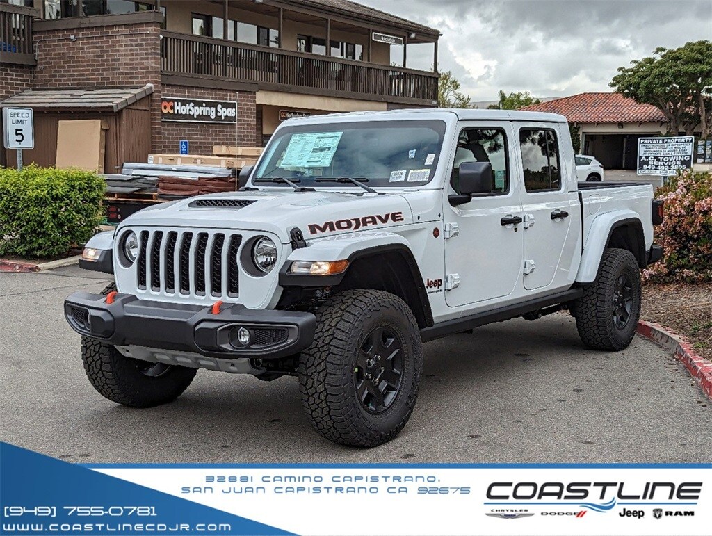 2023 Jeep Gladiator MOJAVE 4X4 Crew Cab Bright White Coastline CDJR