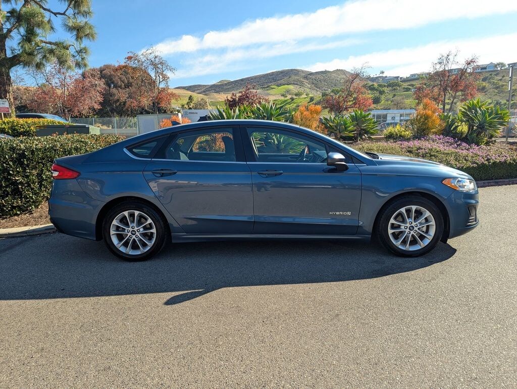 Used 2019 Ford Fusion Hybrid SE Sedan