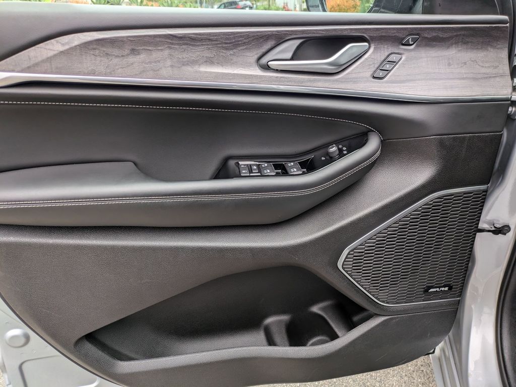 2024 Jeep Grand Cherokee L Overland - Photo 15