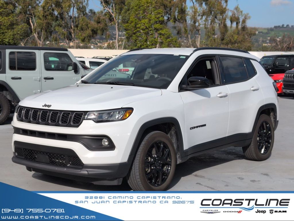 2025 Jeep Compass Latitude's photo