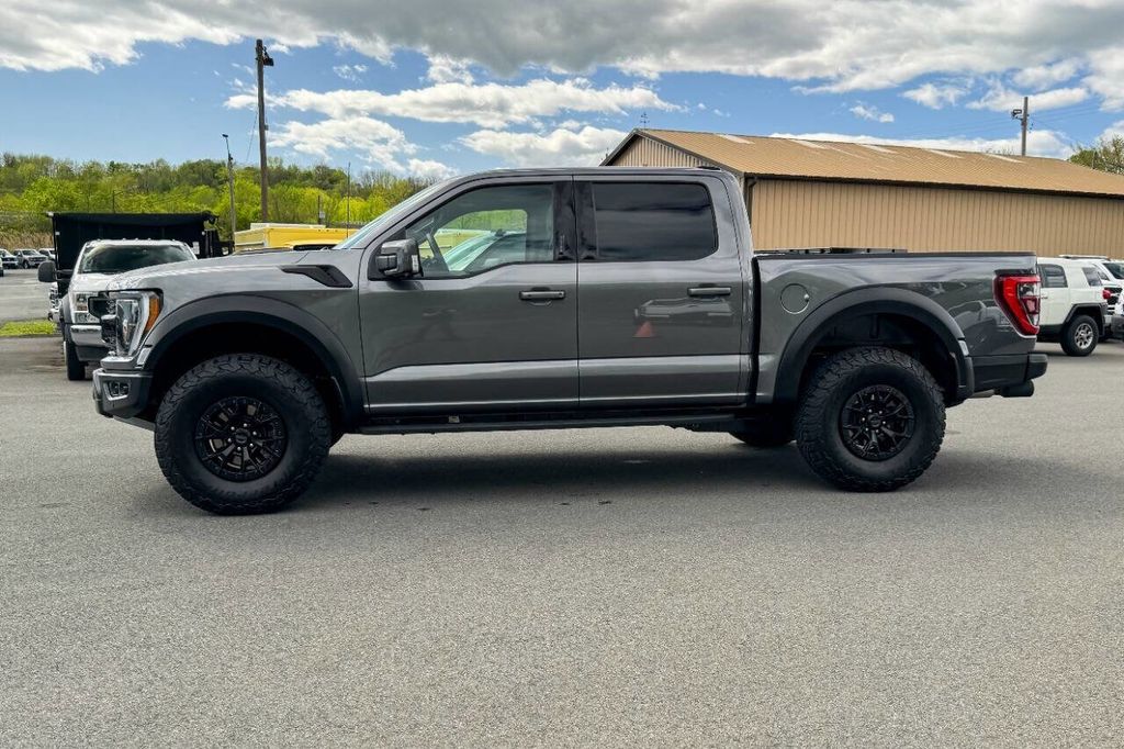 2023 Ford F-150 Raptor photo 3