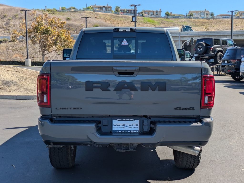 New 2026 Ram 2500 LIMITED CREW CAB 4X4 6'4 BOX Pickup