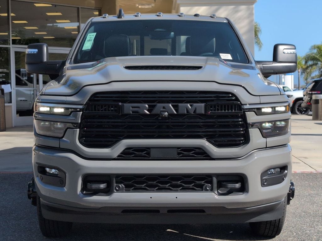 New 2026 Ram 3500 LARAMIE CREW CAB 4X4 8' BOX Pickup