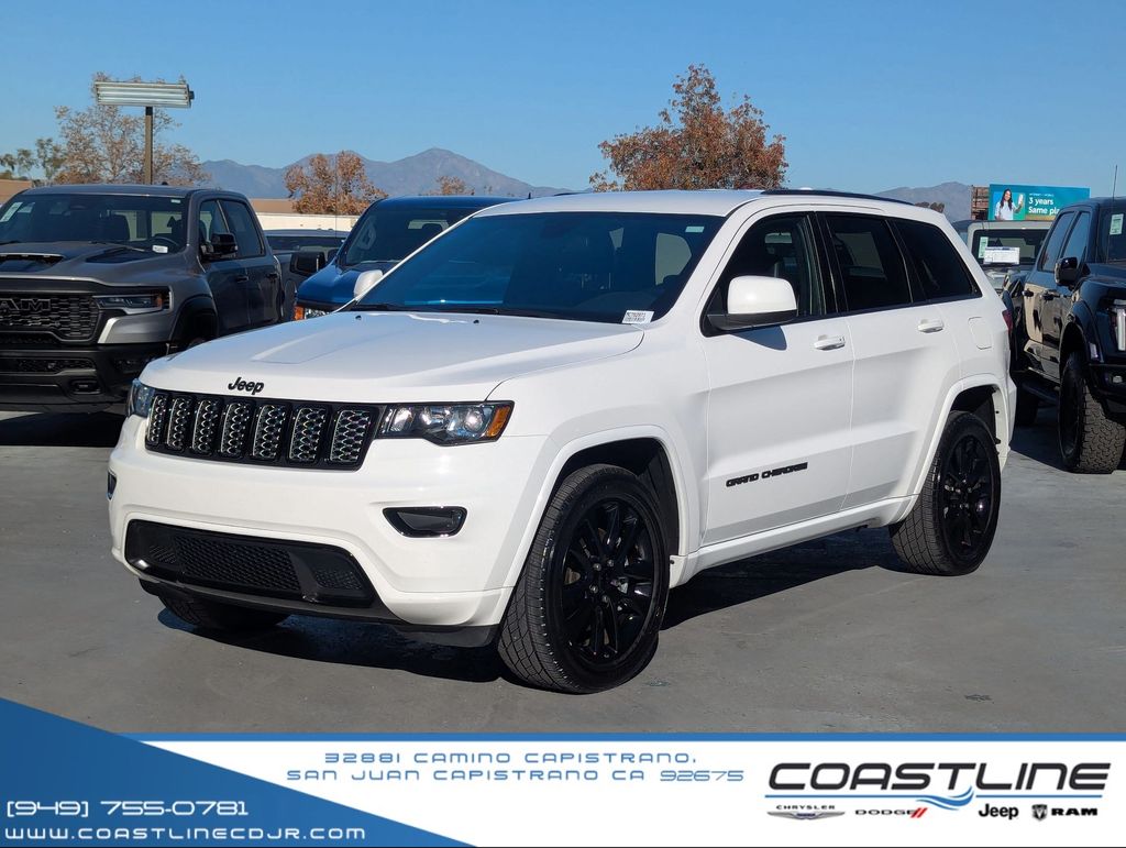 2021 Jeep Grand Cherokee Laredo X's photo