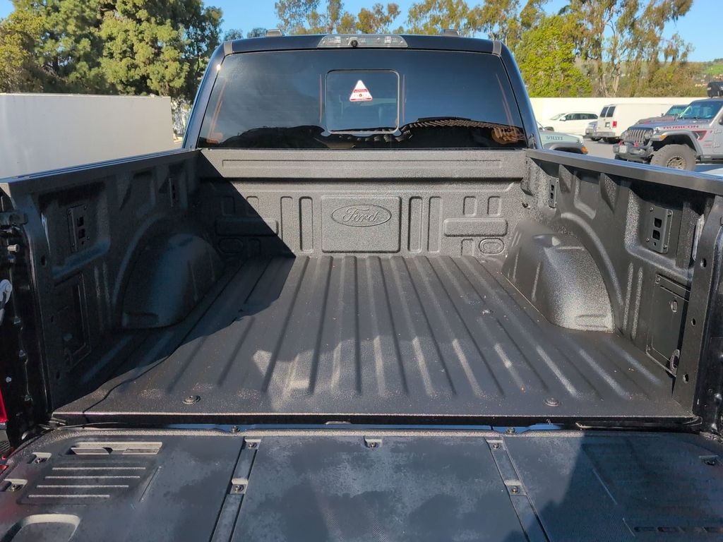 2025 Ford F-150 Raptor - Photo 28