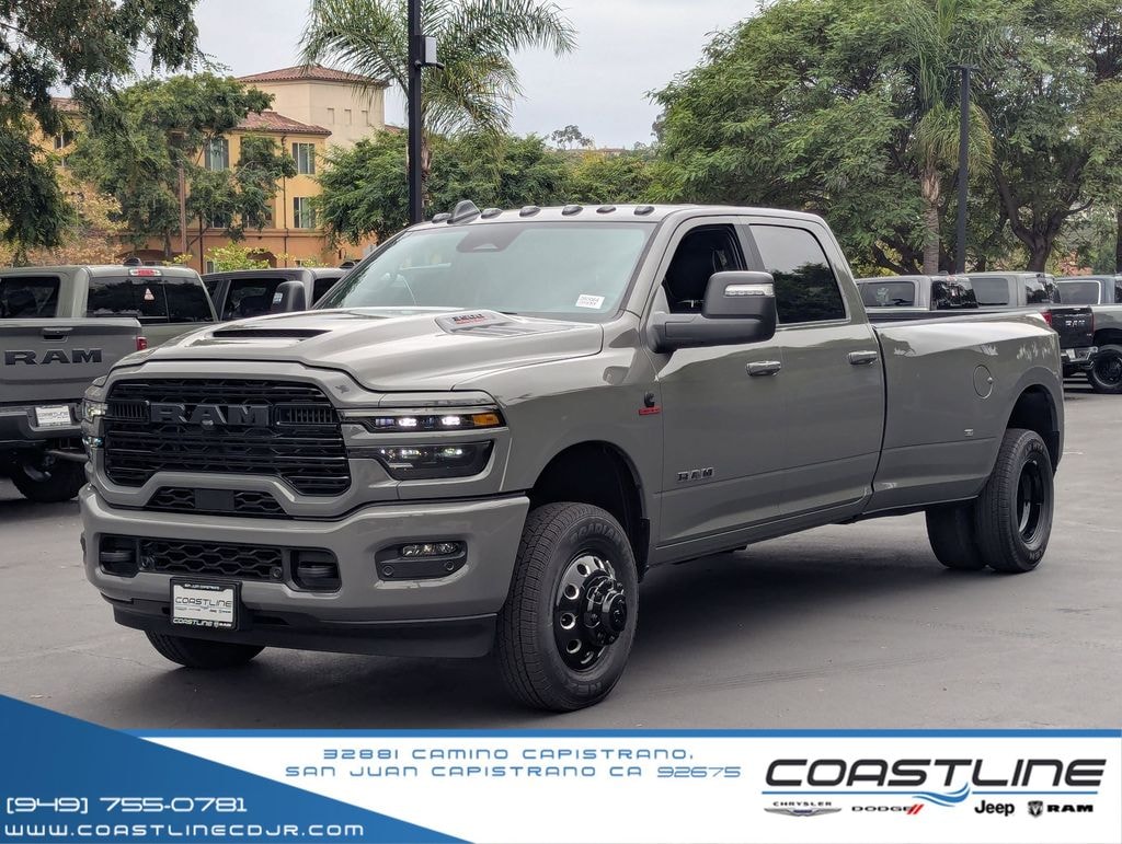 New 2026 Ram 3500 LARAMIE CREW CAB 4X4 8' BOX Pickup