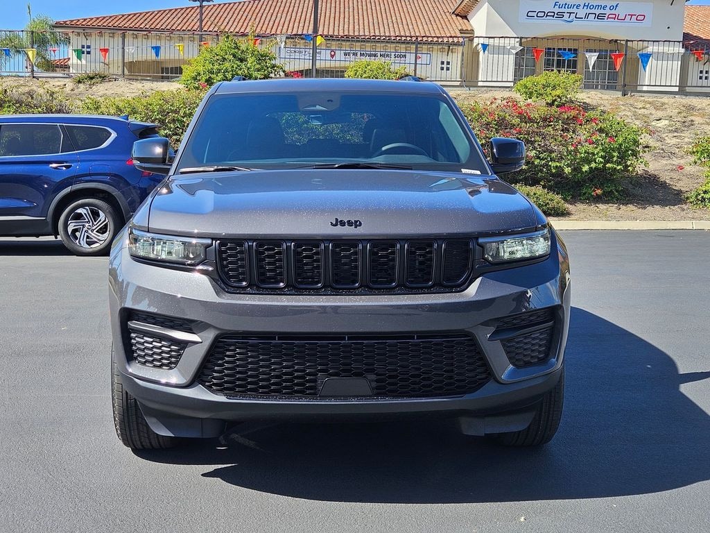New 2025 Jeep Grand Cherokee ALTITUDE 4X2 Sport Utility