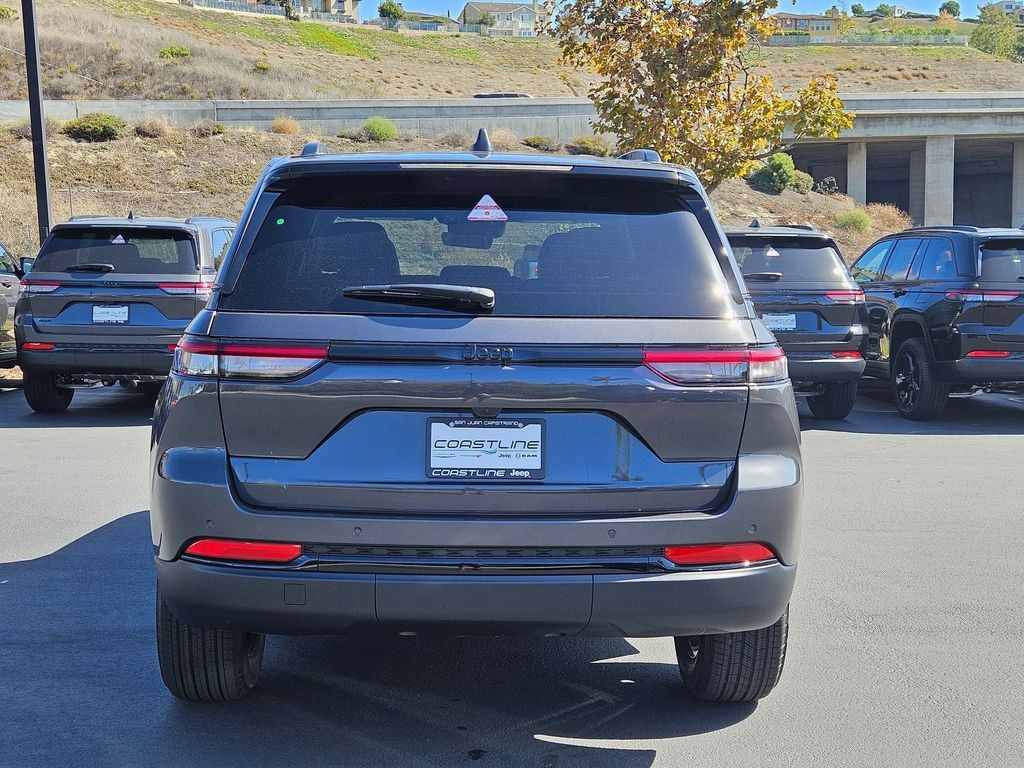 New 2025 Jeep Grand Cherokee ALTITUDE 4X2 Sport Utility