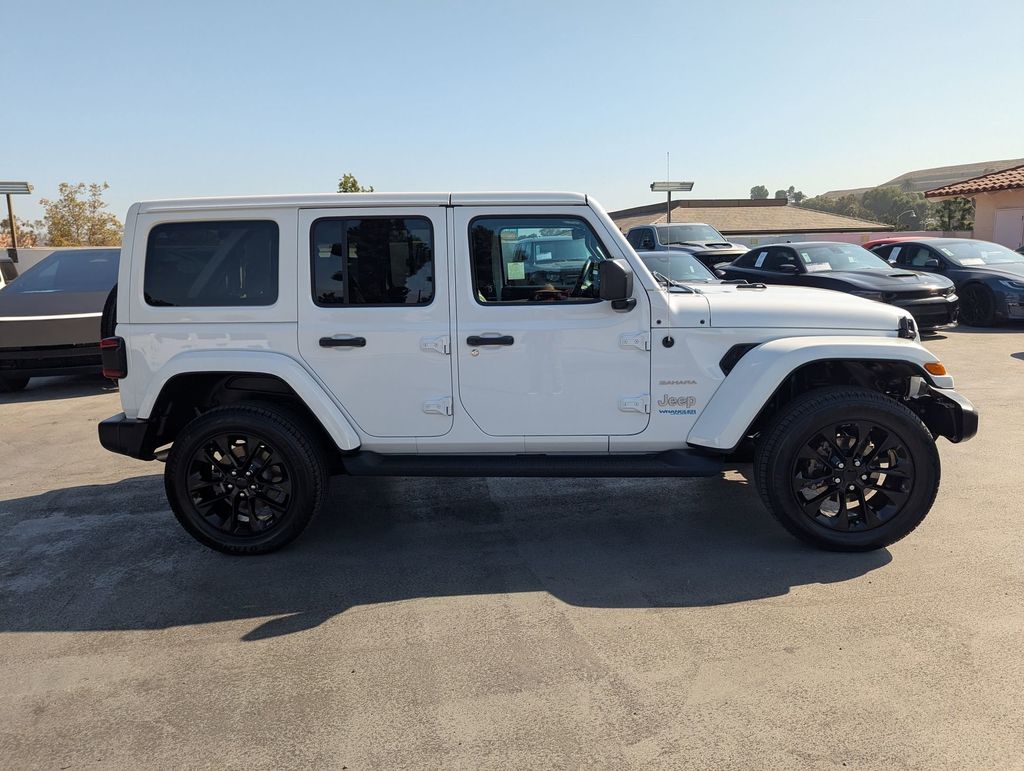 2021 Jeep Wrangler Unlimited Sahara 4xe photo 4