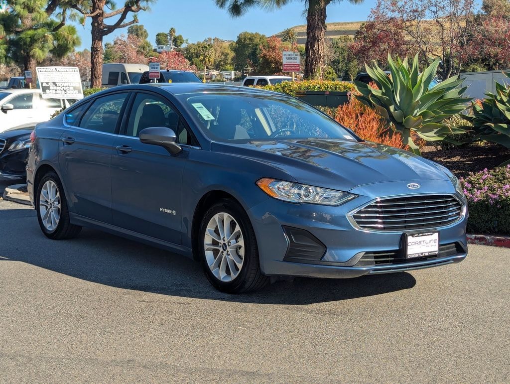 Used 2019 Ford Fusion Hybrid SE Sedan