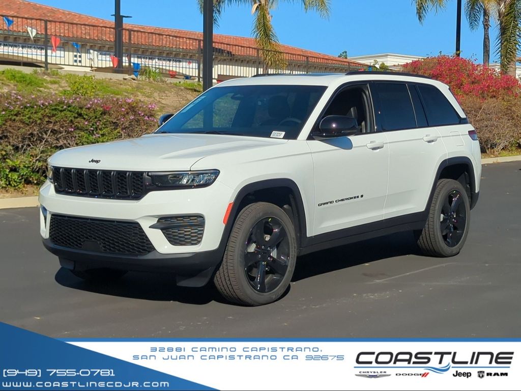2025 Jeep Grand Cherokee Altitude's photo