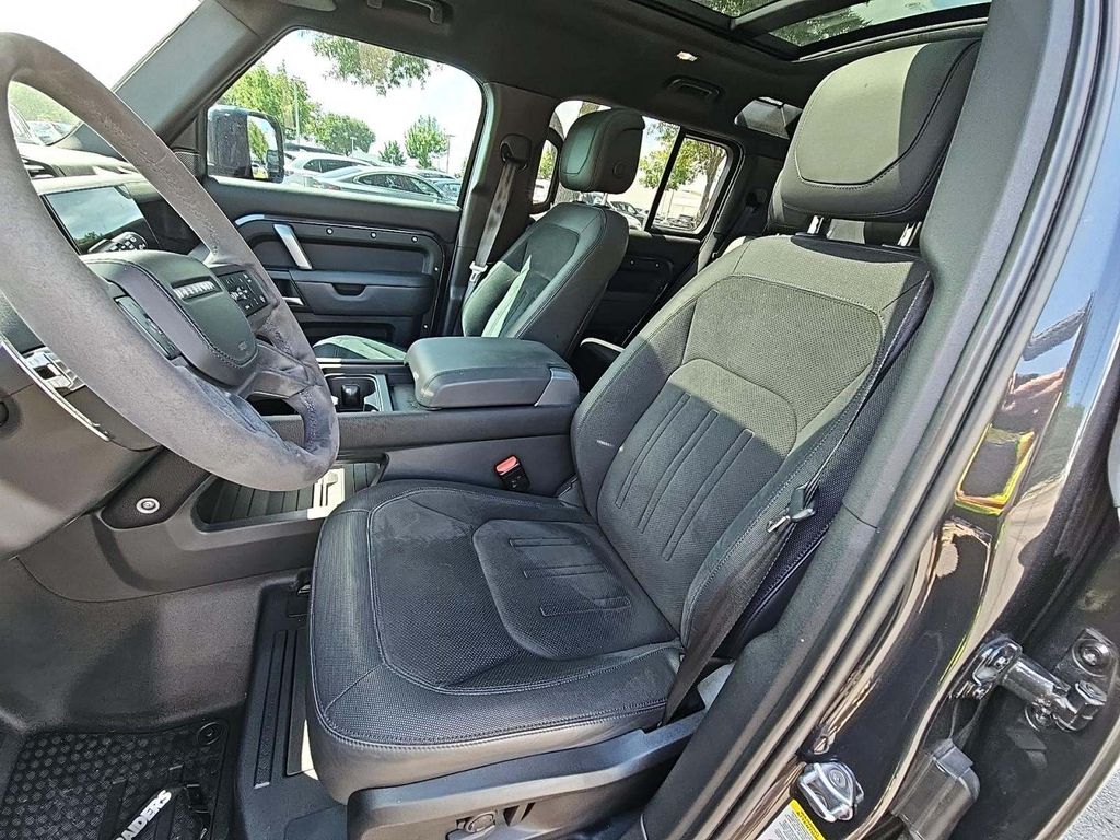 2023 Land Rover Defender Carpathian Edition photo 3
