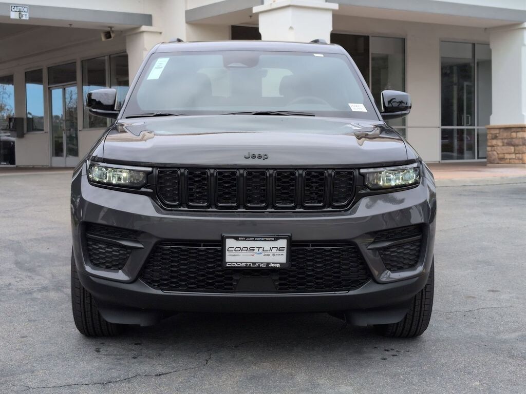 New 2025 Jeep Grand Cherokee ALTITUDE 4X2 Sport Utility