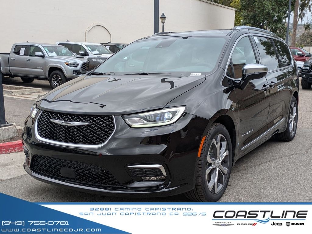 New 2026 Chrysler Pacifica PINNACLE Passenger Van