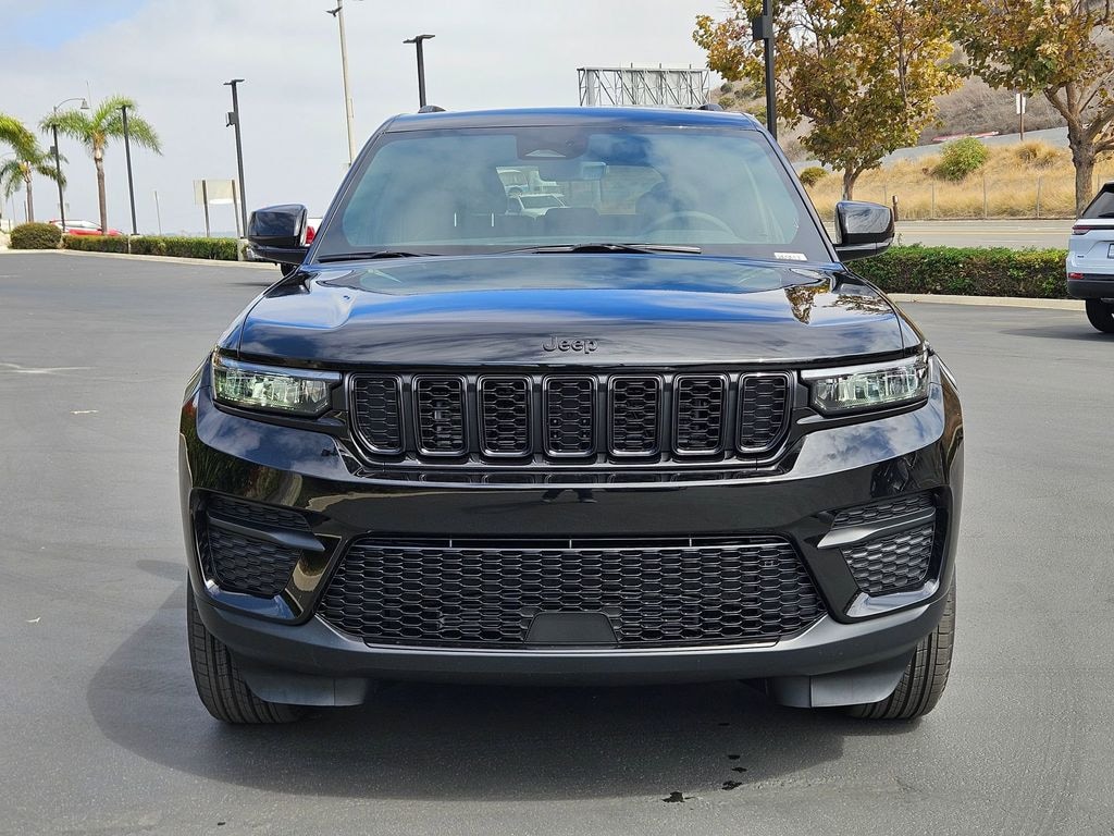 New 2025 Jeep Grand Cherokee ALTITUDE 4X4 Sport Utility
