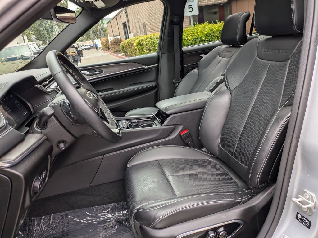 2024 Jeep Grand Cherokee L Overland - Photo 13