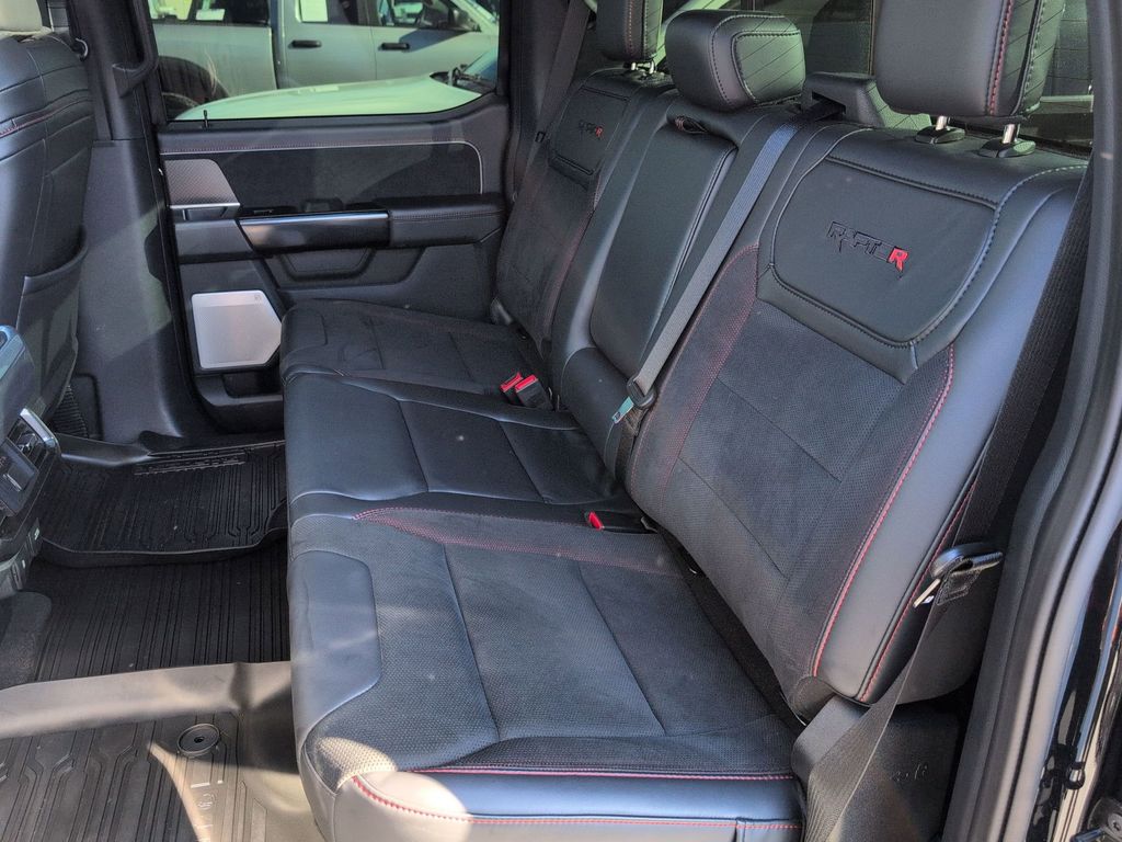 2025 Ford F-150 Raptor - Photo 27