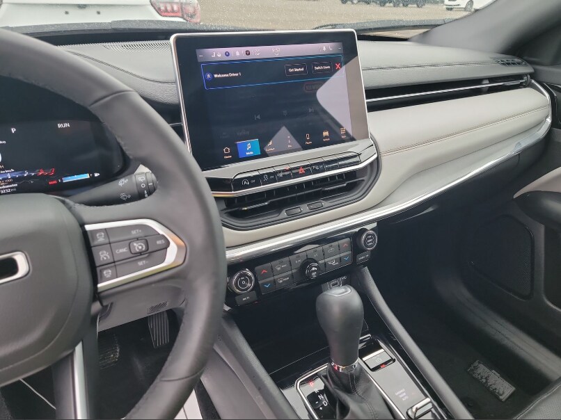 2024 Jeep Compass Limited photo 3