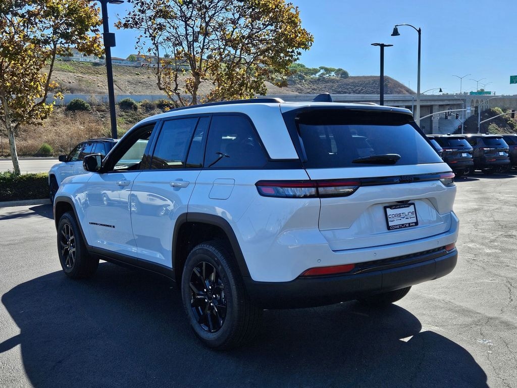 New 2025 Jeep Grand Cherokee ALTITUDE 4X2 Sport Utility