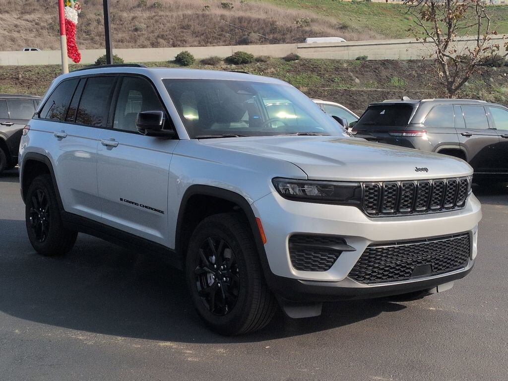 New 2025 Jeep Grand Cherokee Altitude Sport Utility