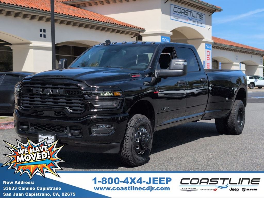 New 2026 Ram 3500 BIG HORN CREW CAB 4X4 8' BOX Pickup