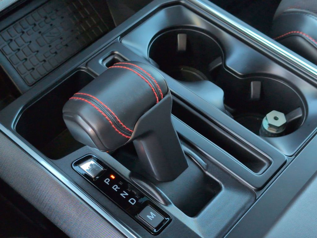 2025 Ford F-150 Raptor - Photo 22