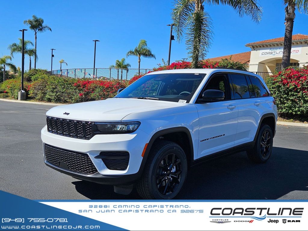 2025 Jeep Grand Cherokee Altitude's photo