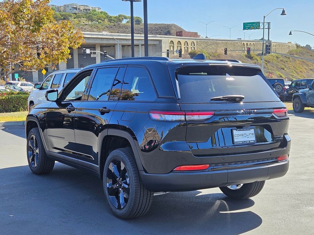 New 2025 Jeep Grand Cherokee LIMITED 4X2 Sport Utility