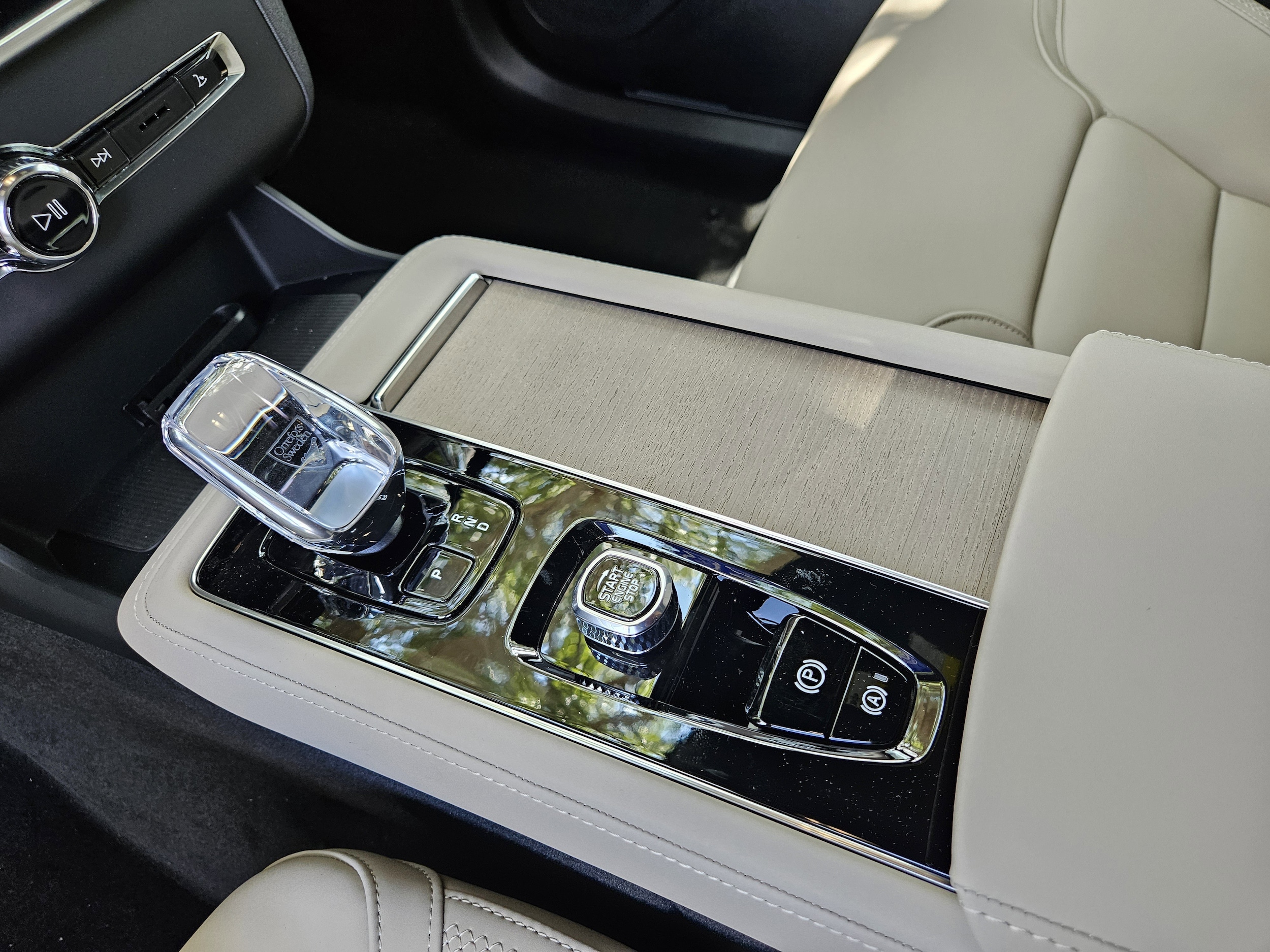 2026 Volvo XC90 Plus - Photo 31