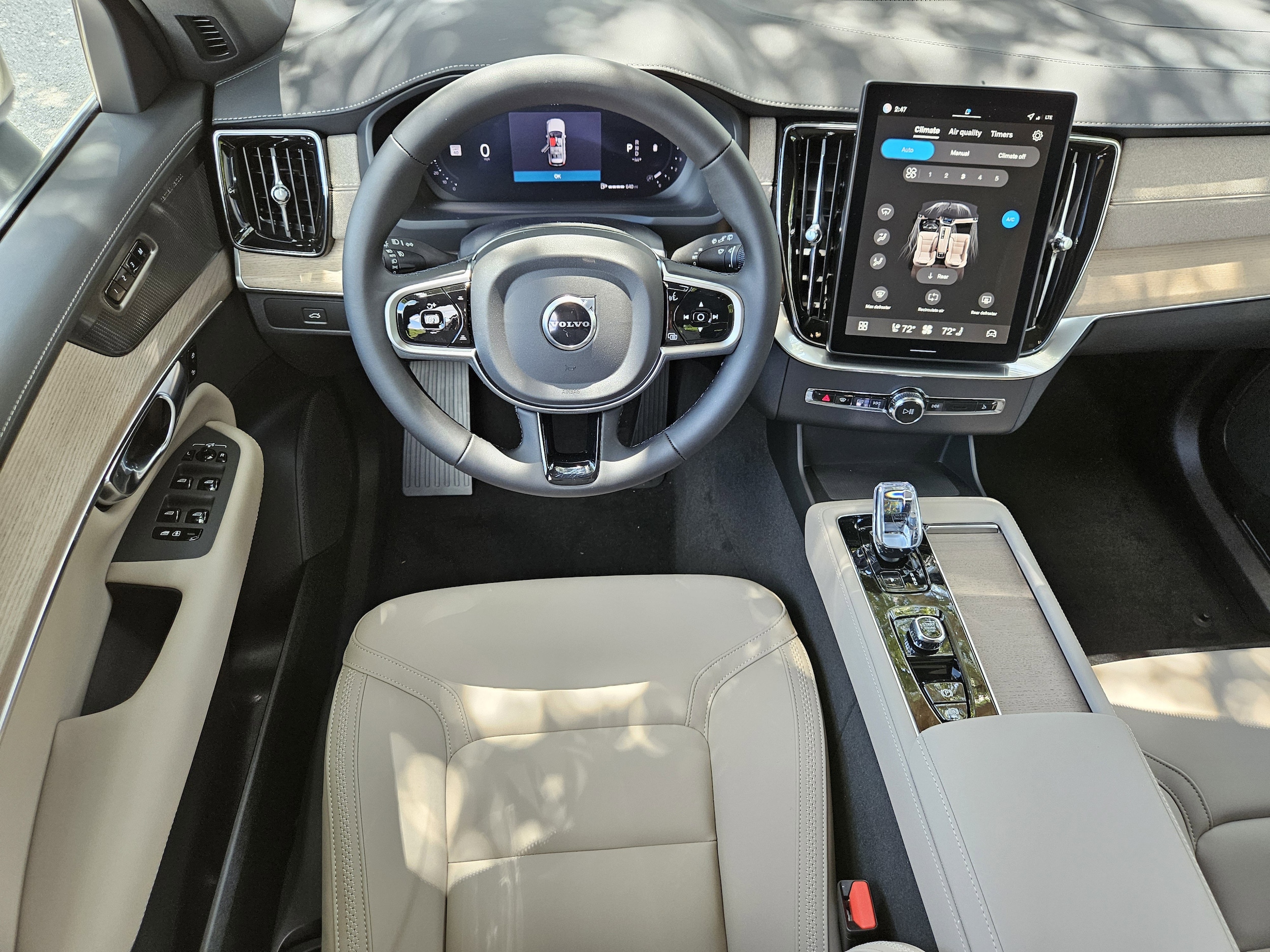 2026 Volvo XC90 Plus - Photo 15