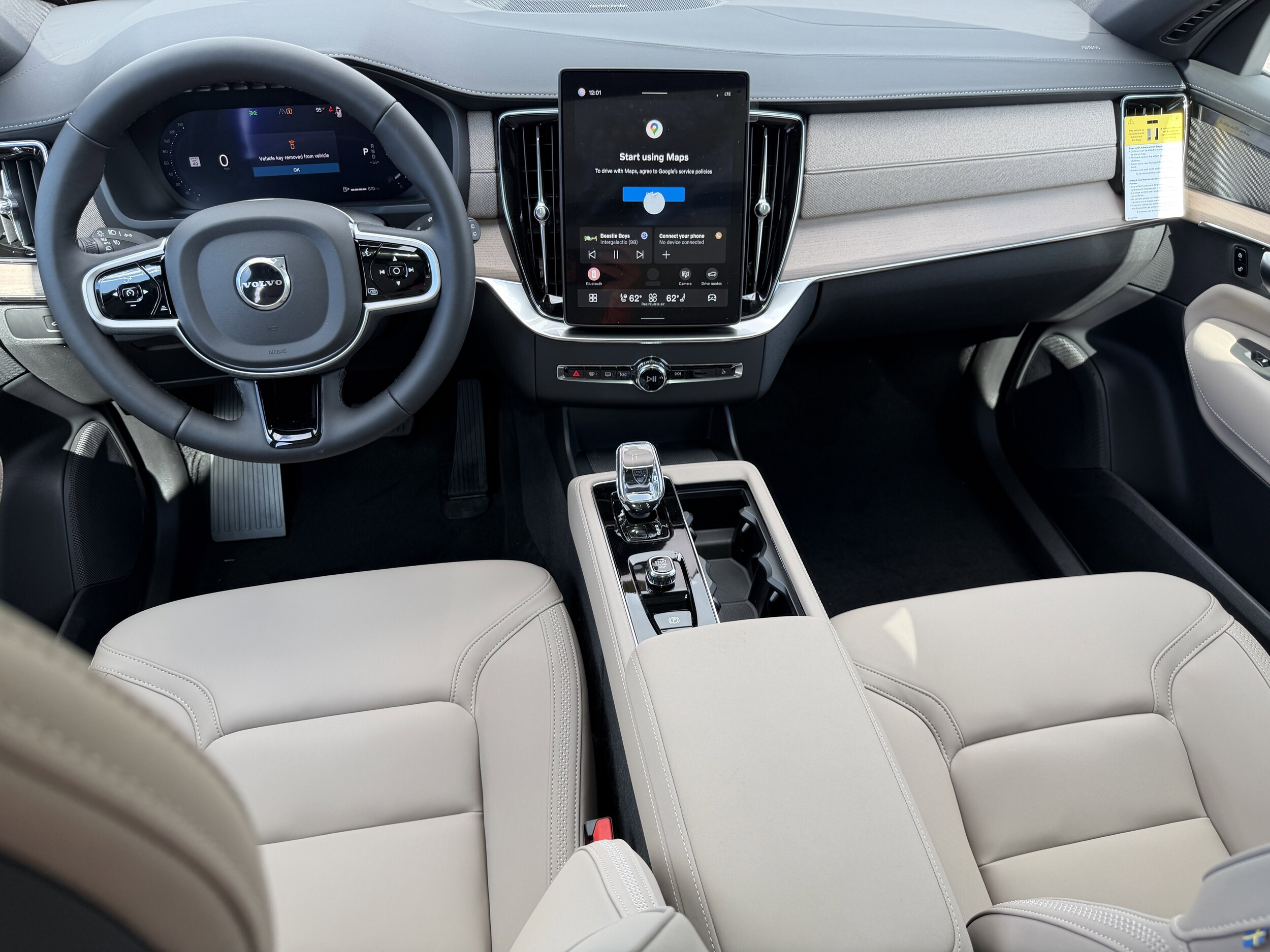 2026 Volvo XC90 Plus - Photo 11