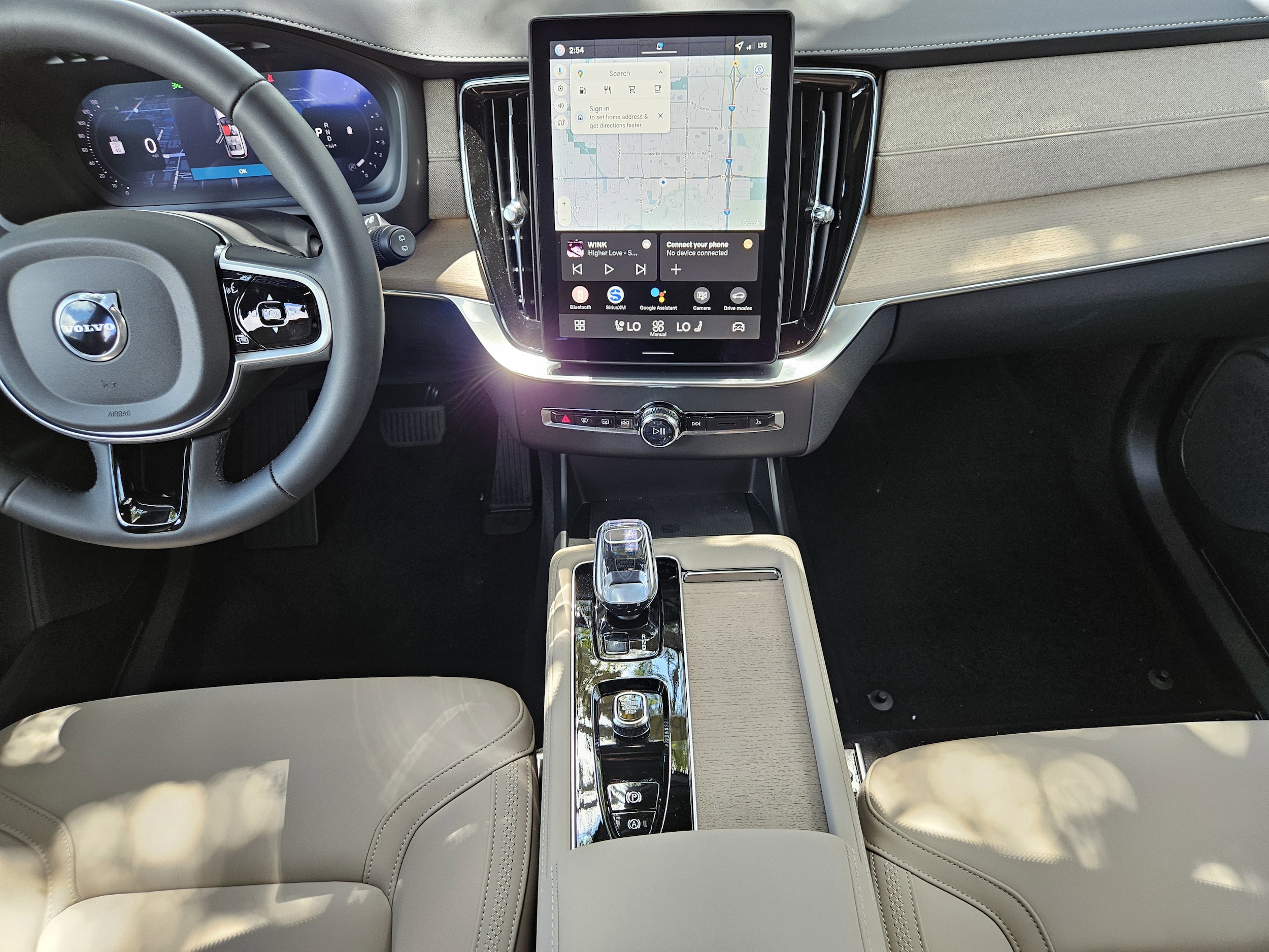 2026 Volvo XC90 Plus - Photo 18